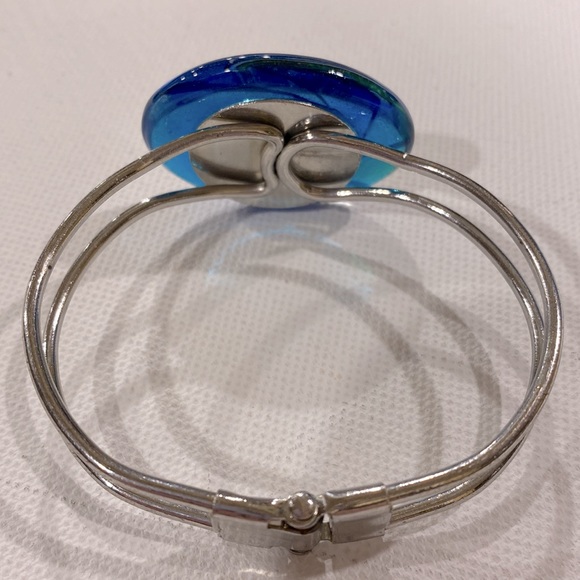 Murano style oval glass hinged silver tone bracelet. New. - Picture 2 of 7
